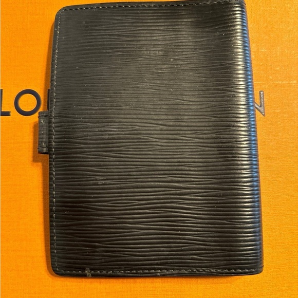 EUC Louis Vuitton Epi agenda PM - Picture 2 of 7